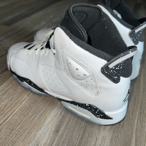 Jordan 6 - Picture 4 of 11